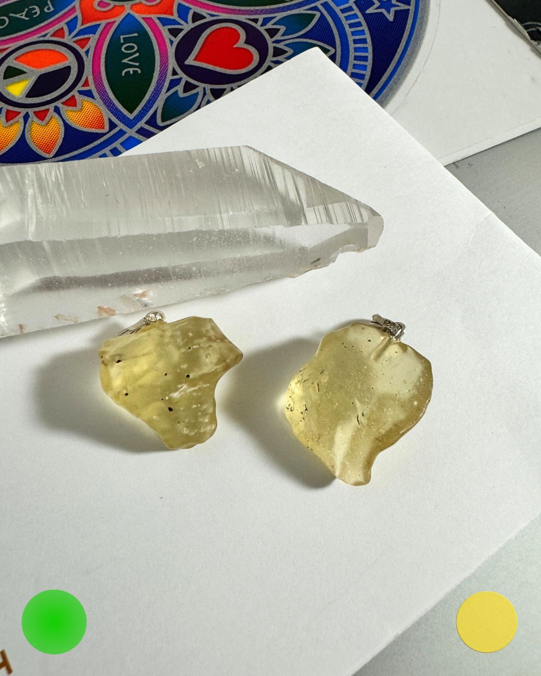 【スターシードのお守り】リビアングラスのゴールド・ペンダントヘッド