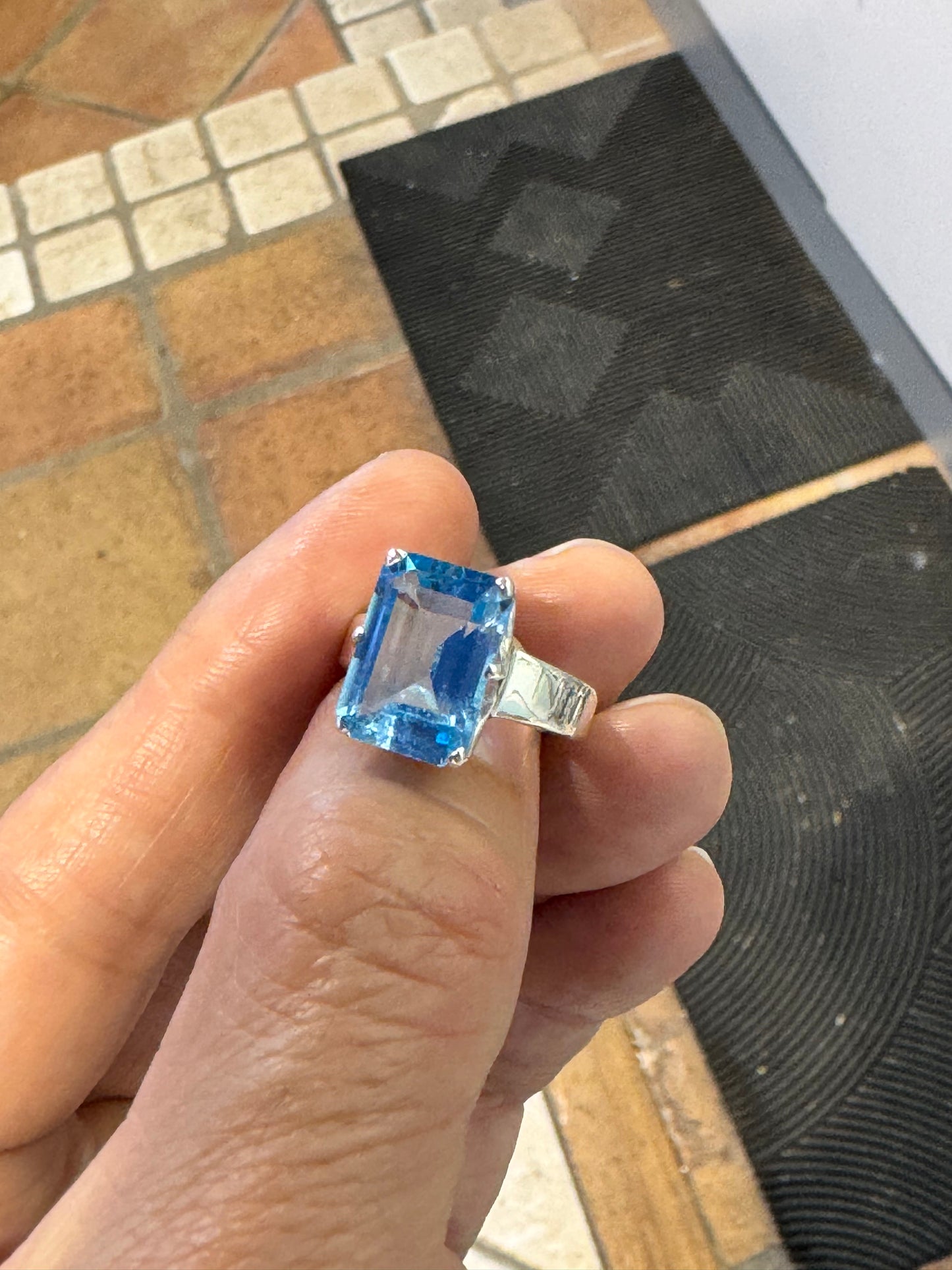 ブルートパーズのリング
