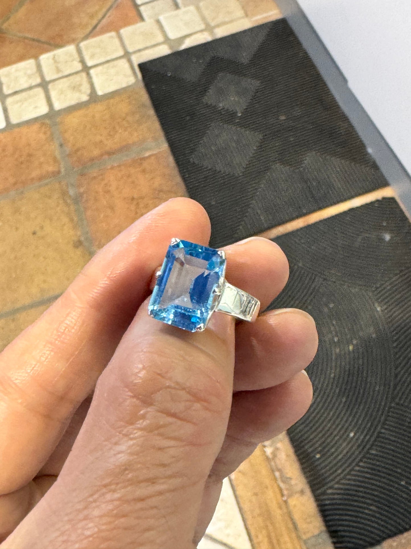 ブルートパーズのリング