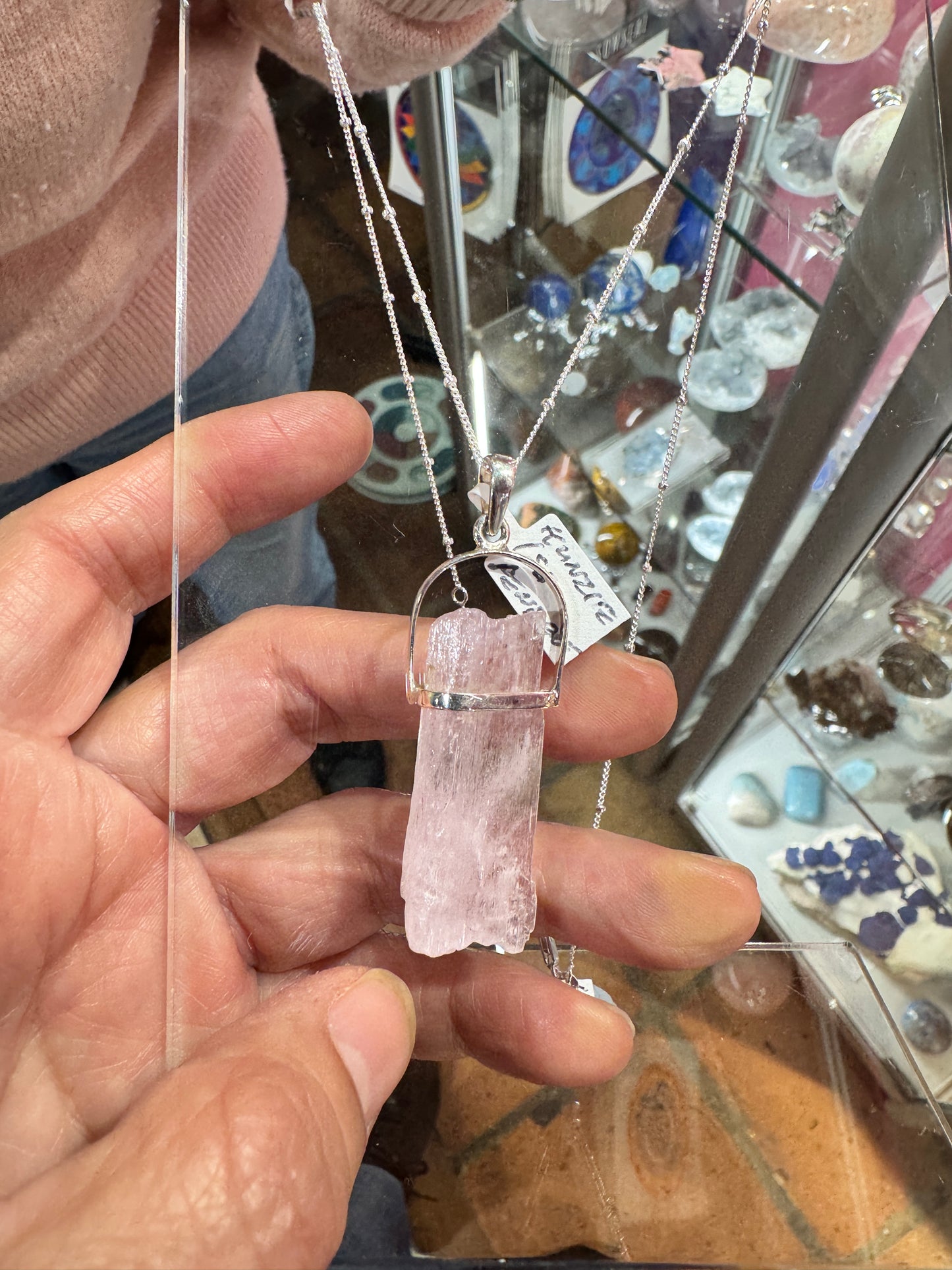 クンツァイト(慈愛)のペンダント