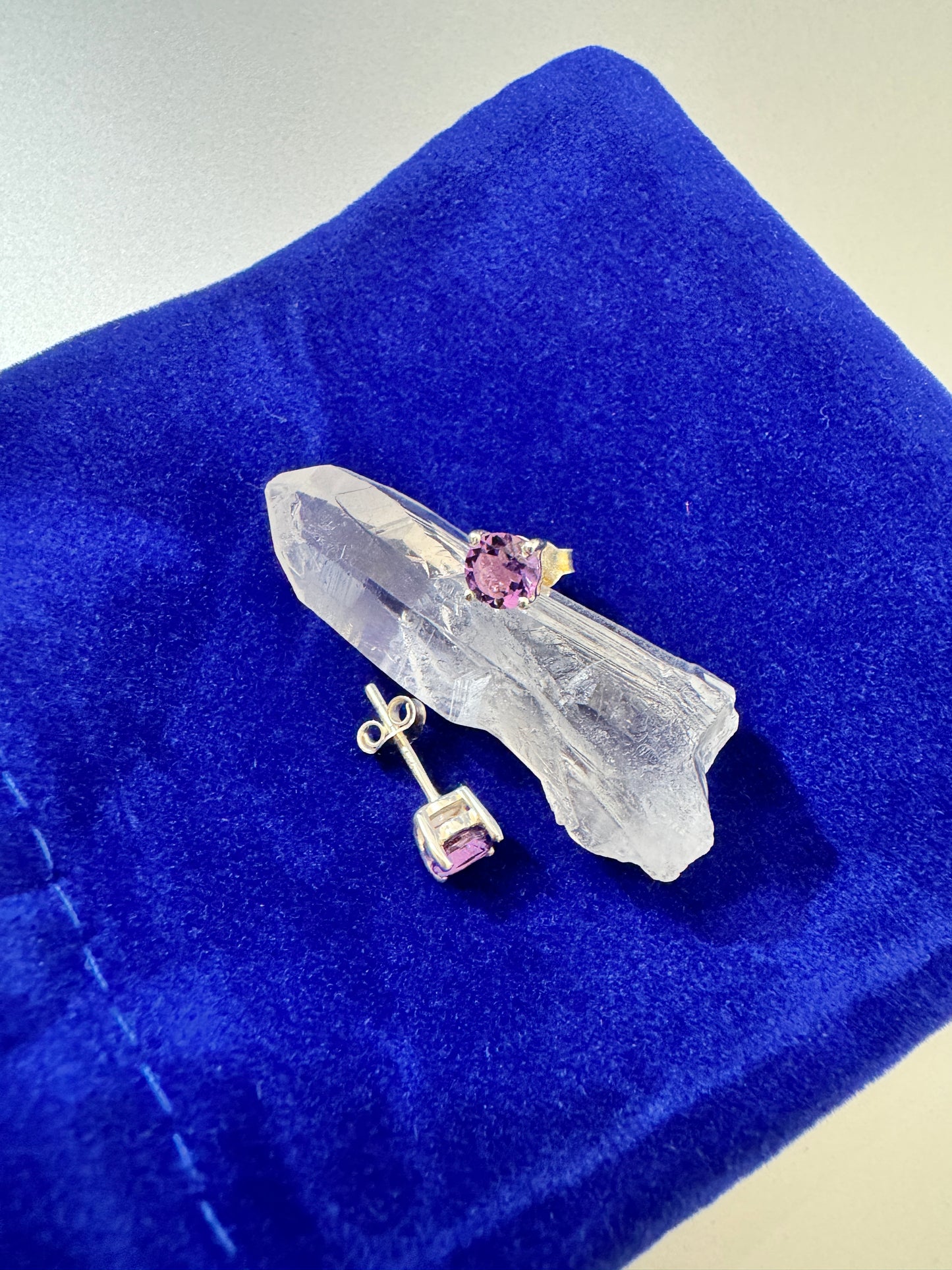 アメジスト・ピアス(小)