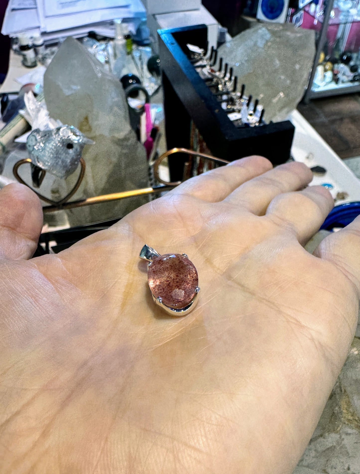 ストロベリークオーツ・ペンダント(ロビンさんマジック)