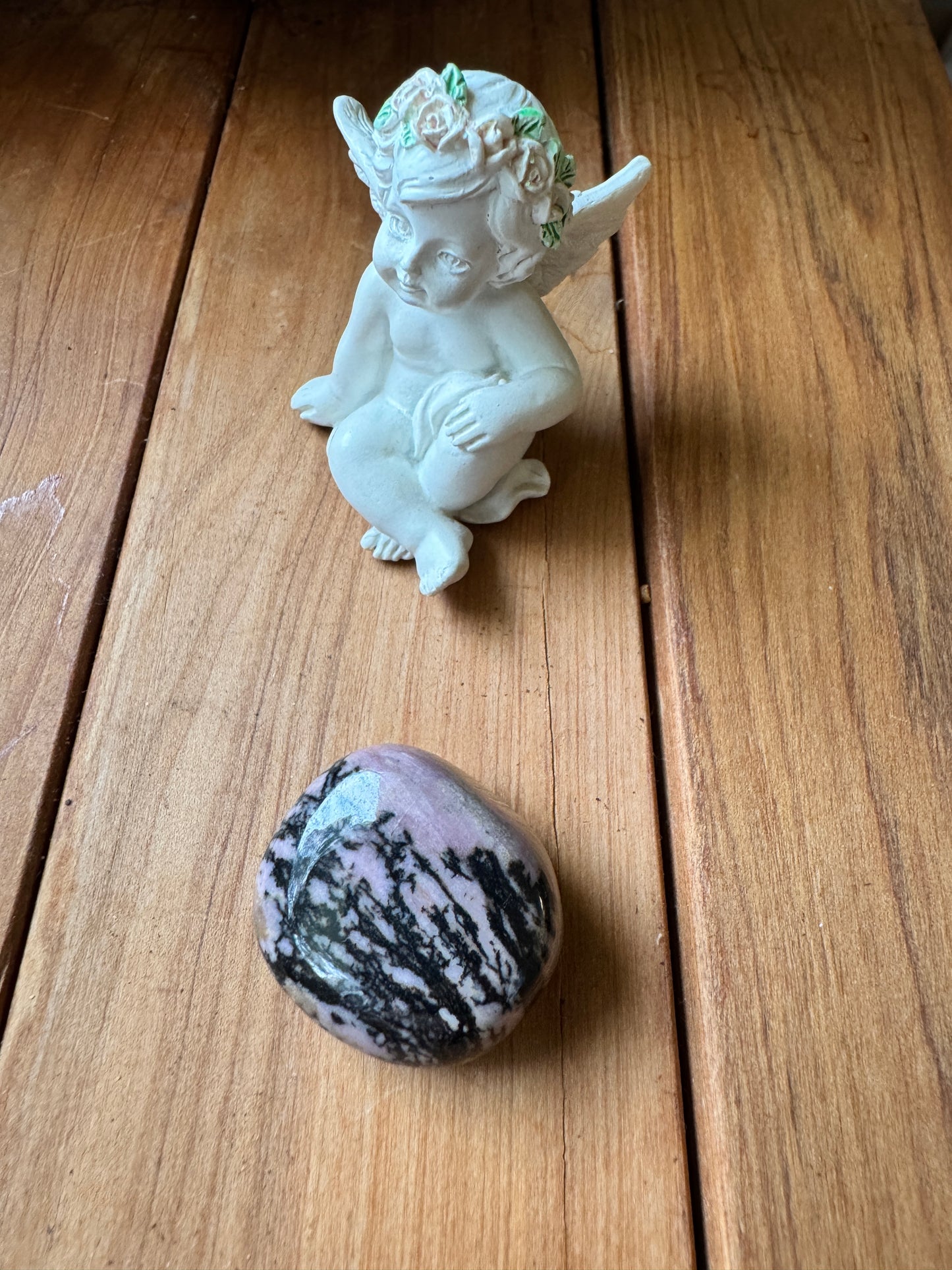 ロードクロサイト – 愛と癒しの美しい鉱物