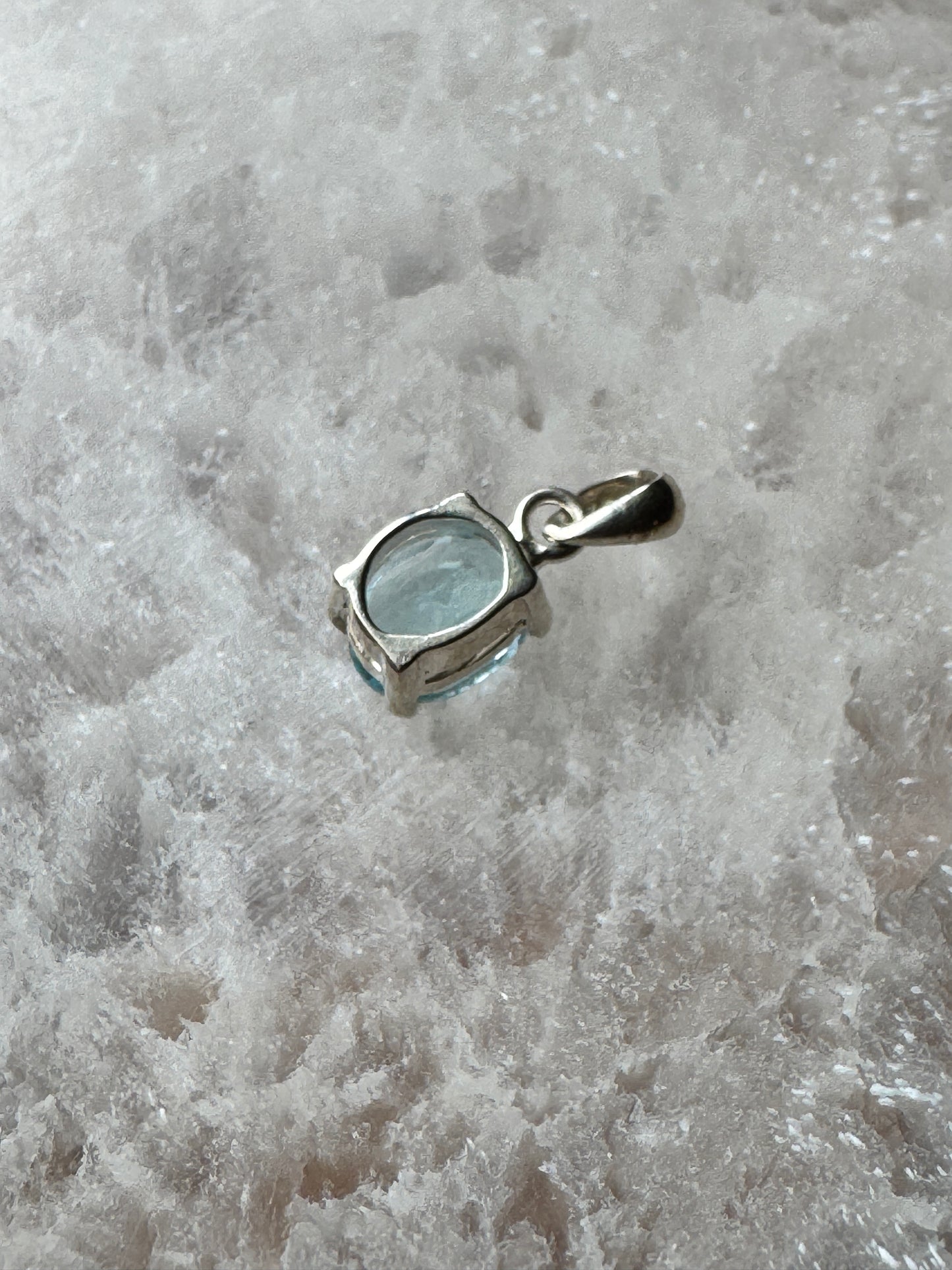 ブルートパーズのペンダント(ブルータトル)レクタングル