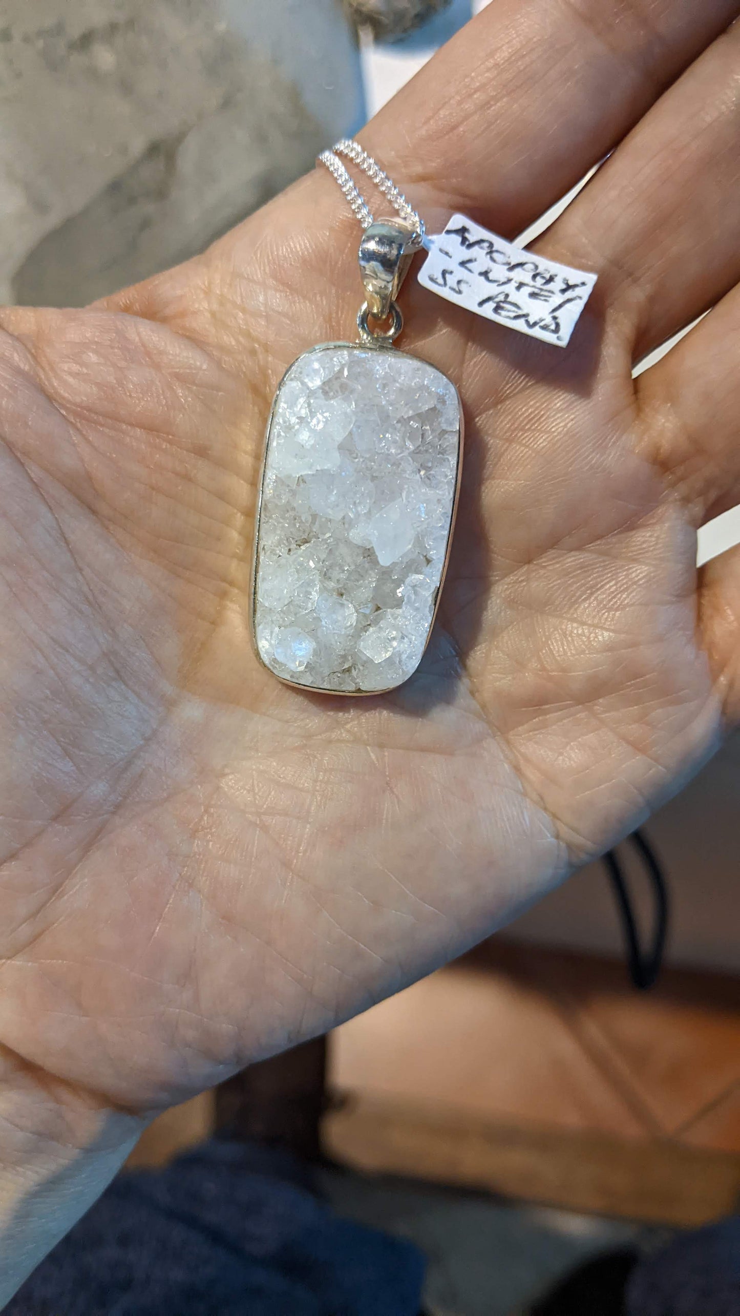 アポフィライト結晶天然石・ペンダント・ヘッド