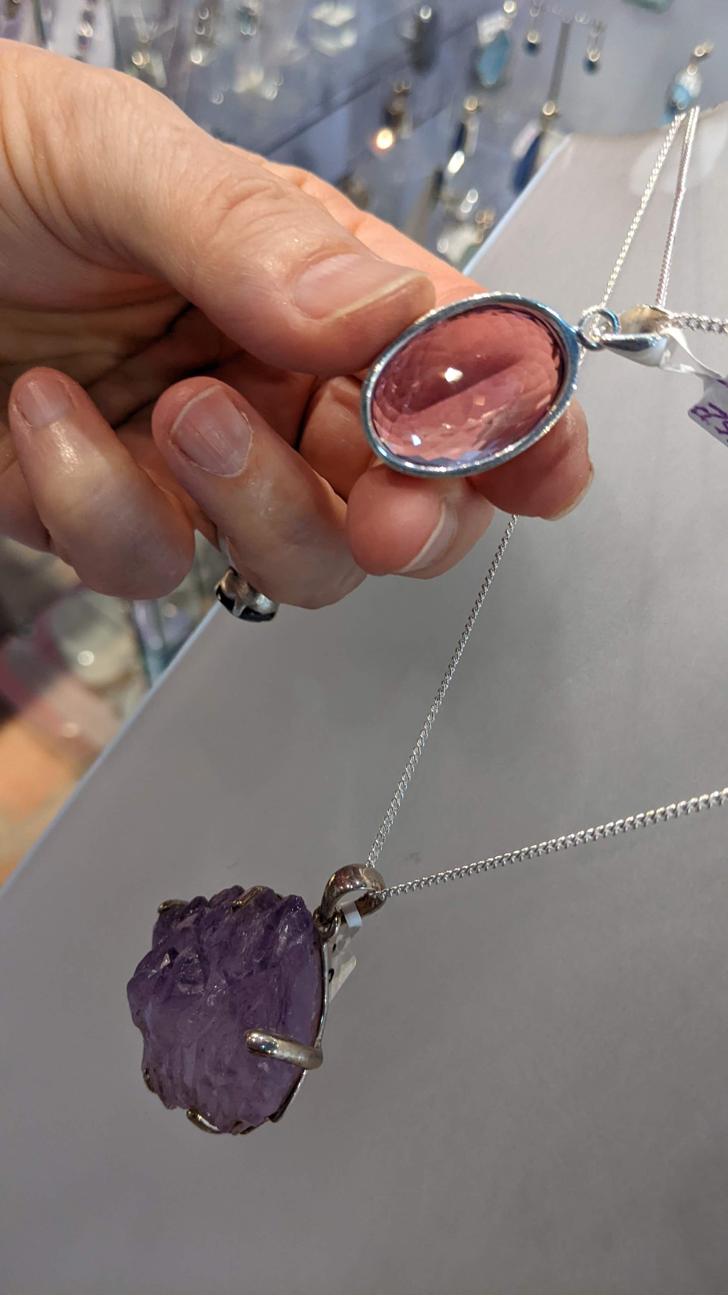 美味しそうなアメジストのペンダント(楕円形)
