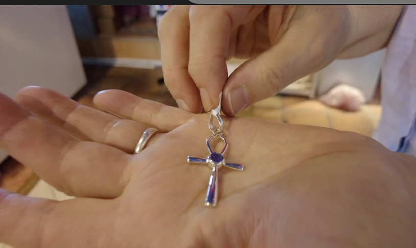 タンザニアナイト入り銀製アンク型ペンダントヘッド