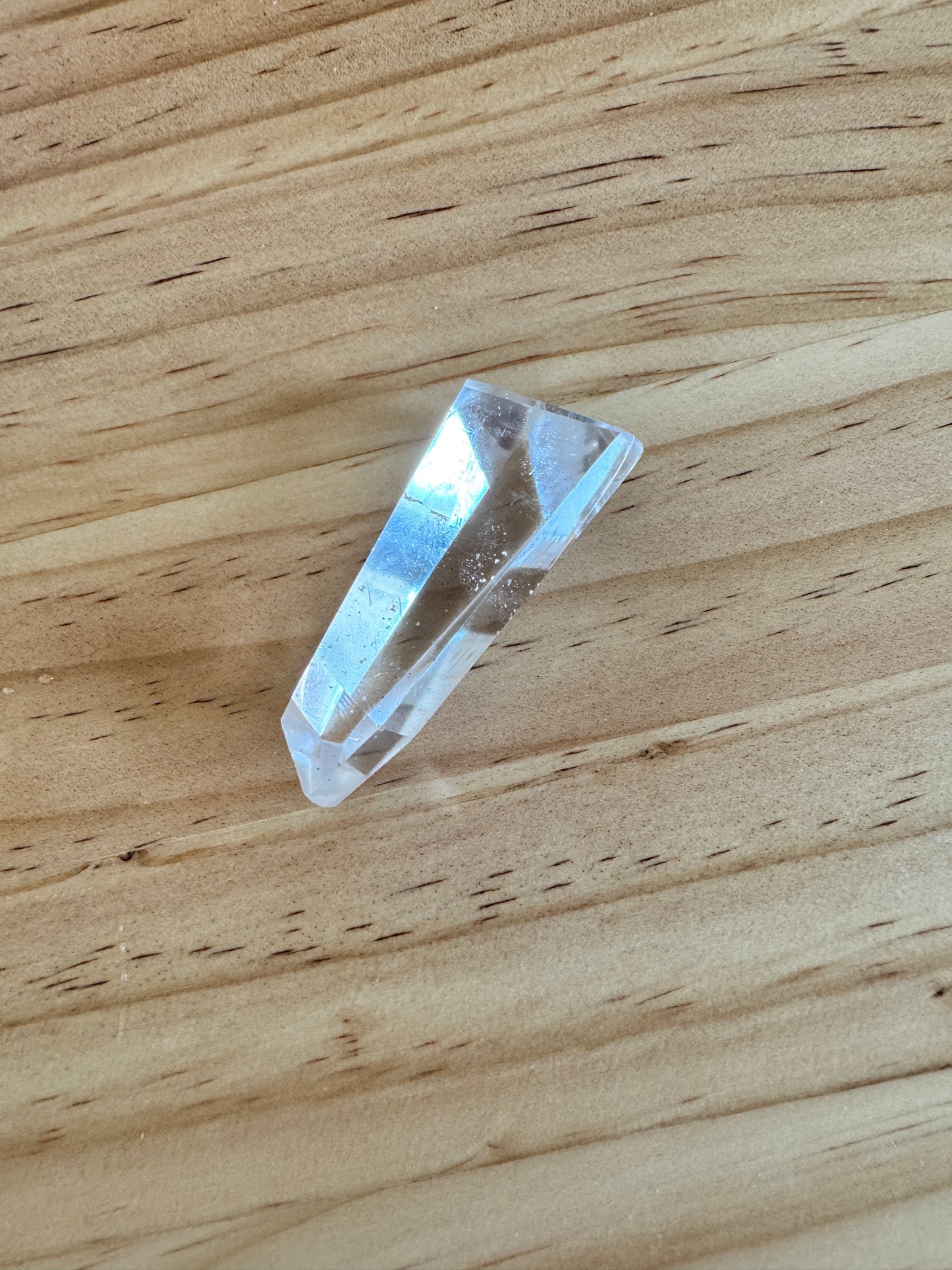 クリスタル（水晶）ボリビア産「竜の爪」