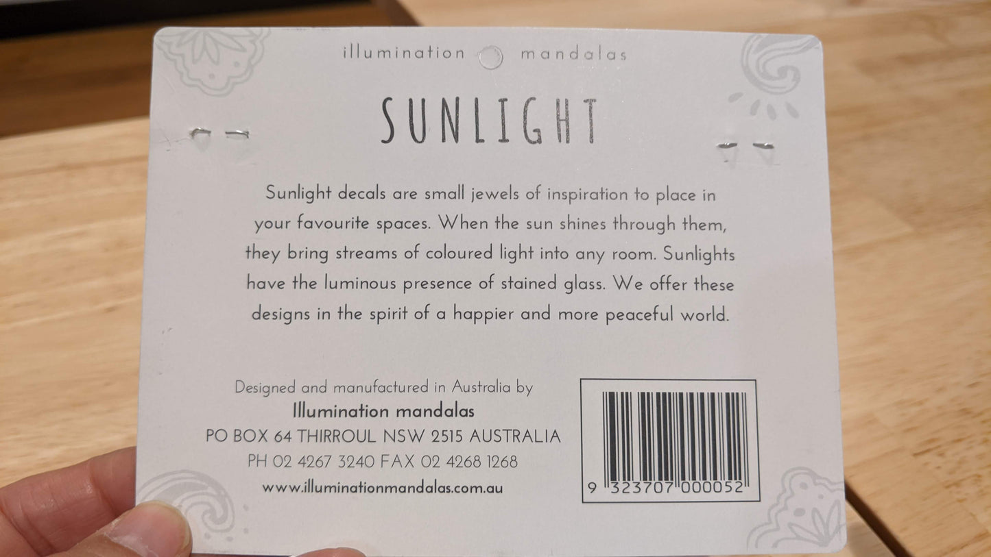 （蝶）🇦🇺ステンドグラス・ステッカー【Made in オーストラリア】SUNLIGHT