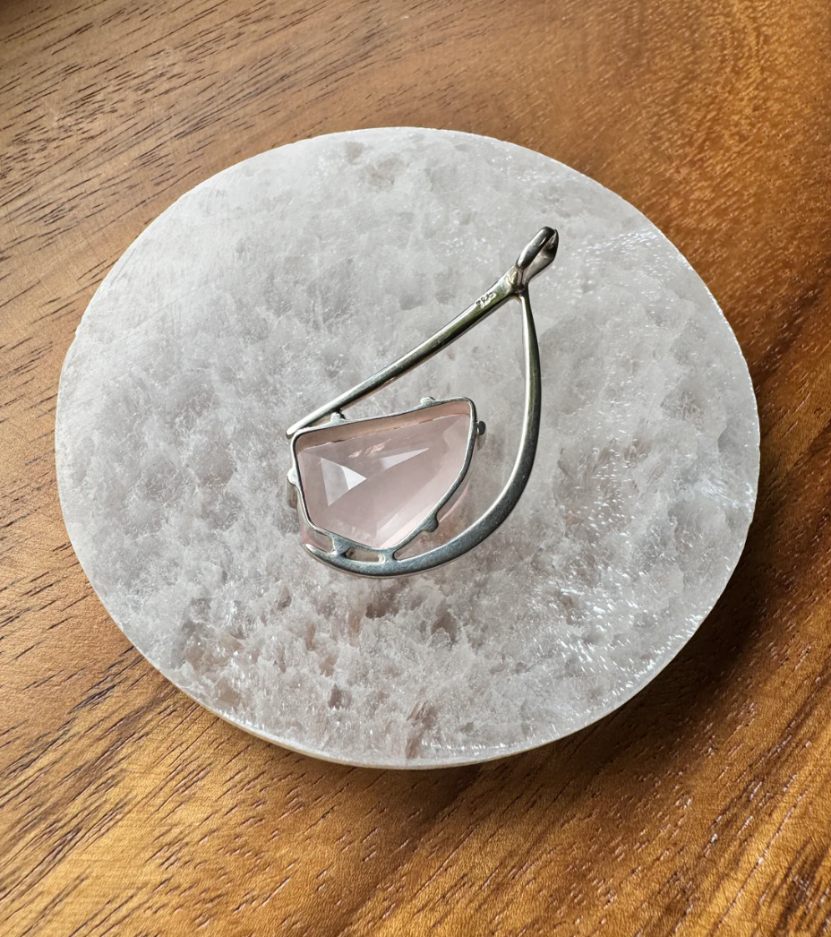 New!【３点セット】メルボルンの白魔女カルコパイライト、ローズクオーツ、琥珀のペンダント