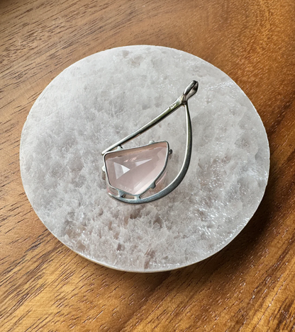 New!【３点セット】メルボルンの白魔女カルコパイライト、ローズクオーツ、琥珀のペンダント